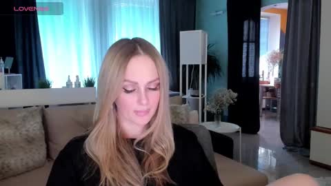 Snapshot of libby_nora chatting on February 10, 2025, 12:50 pm Libby online show from February 10, 2025, 12:50 pm