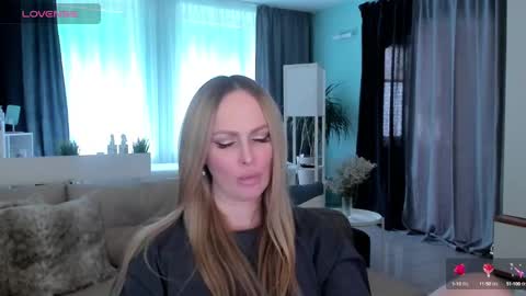 Snapshot of libby_nora chatting on February 18, 2025, 11:33 am Libby online show from February 18, 2025, 11:33 am