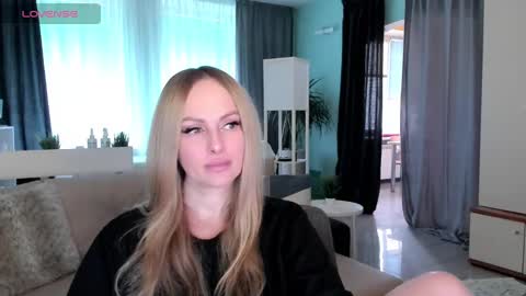 Snapshot of libby_nora chatting on March 5, 2025, 7:27 am Libby online show from March 5, 2025, 7:27 am