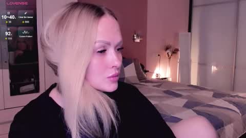 Snapshot of libby_nora chatting on October 15, 2025, 9:09 am Libby online show from October 15, 2025, 9:09 am