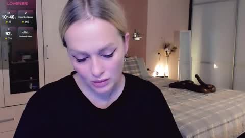 Snapshot of libby_nora chatting on November 7, 2025, 9:31 am Libby online show from November 7, 2025, 9:31 am