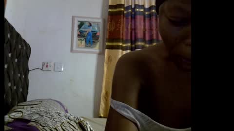 lickmefuckmex online show from April 25, 2026, 4:48 pm