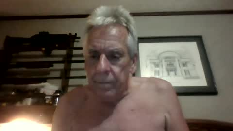 lickmysnowballs online show from June 27, 2026, 7:02 am