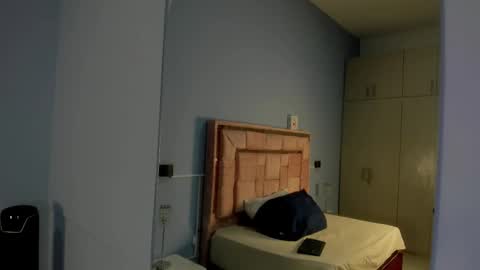 Snapshot of licky_lov chatting on October 11, 2025, 3:17 am licky_lov online show from October 11, 2025, 3:17 am