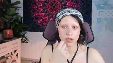 Hey My name is Lida online show from June 19, 2026, 11:36 am