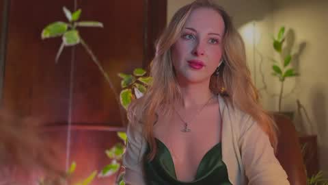 Snapshot of lierie chatting on March 2, 2026, 6:37 pm its my birthday today so im offline but id be so happy if you felt like sending me a birthday love while im away online show from March 2, 2026, 6:37 pm