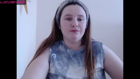 Snapshot of light_lunaa chatting on January 8, 2025, 8:49 am light_lunaa online show from January 8, 2025, 8:49 am