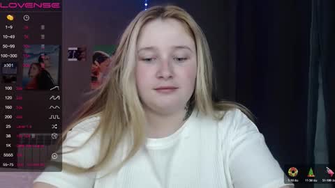Snapshot of light_lunaa chatting on November 1, 2025, 2:08 pm light_lunaa online show from November 1, 2025, 2:08 pm