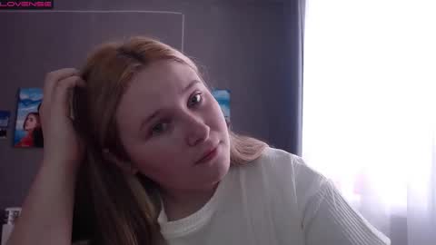 Snapshot of light_lunaa chatting on November 5, 2025, 7:08 am light_lunaa online show from November 5, 2025, 7:08 am