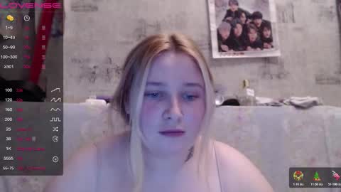 Snapshot of light_lunaa chatting on November 6, 2025, 2:29 pm light_lunaa online show from November 6, 2025, 2:29 pm