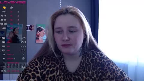 Snapshot of light_lunaa chatting on November 16, 2025, 7:14 am light_lunaa online show from November 16, 2025, 7:14 am