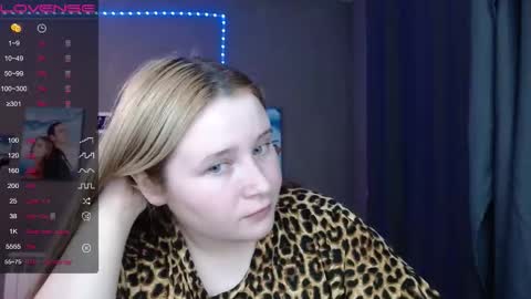 Snapshot of light_lunaa chatting on November 20, 2025, 2:50 pm light_lunaa online show from November 20, 2025, 2:50 pm
