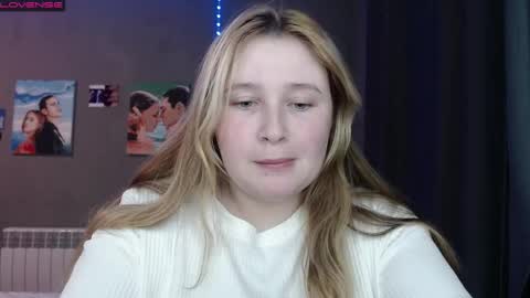Snapshot of light_lunaa chatting on November 28, 2025, 3:36 pm light_lunaa online show from November 28, 2025, 3:36 pm