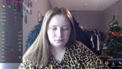 Snapshot of light_lunaa chatting on January 6, 2026, 3:49 pm light_lunaa online show from January 6, 2026, 3:49 pm