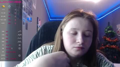 Snapshot of light_lunaa chatting on January 13, 2026, 4:01 pm light_lunaa online show from January 13, 2026, 4:01 pm