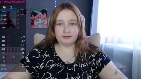 Snapshot of light_lunaa chatting on February 8, 2026, 11:02 am light_lunaa online show from February 8, 2026, 11:02 am