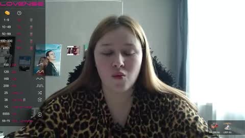 Snapshot of light_lunaa chatting on March 8, 2026, 10:41 am light_lunaa online show from March 8, 2026, 10:41 am