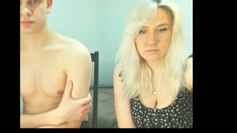 lii_gong_ online show from February 15, 2026, 4:03 pm