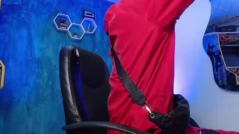 Snapshot of liiaam_lee_ chatting on December 9, 2024, 12:51 pm Daniel online show from December 9, 2024, 12:51 pm