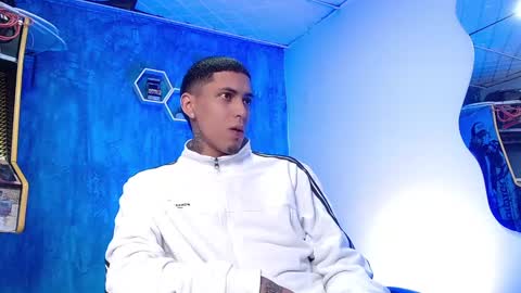 Snapshot of liiaam_lee_ chatting on December 13, 2024, 1:33 pm Daniel online show from December 13, 2024, 1:33 pm