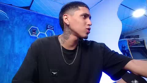 Snapshot of liiaam_lee_ chatting on December 13, 2024, 4:38 pm Daniel online show from December 13, 2024, 4:38 pm