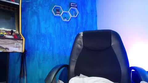 Snapshot of liiaam_lee_ chatting on January 12, 2025, 4:08 pm Daniel online show from January 12, 2025, 4:08 pm