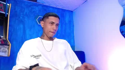 Snapshot of liiaam_lee_ chatting on February 13, 2025, 1:37 pm Daniel online show from February 13, 2025, 1:37 pm