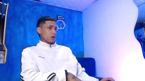 Snapshot of liiaam_lee_ chatting on February 14, 2025, 12:47 pm Daniel online show from February 14, 2025, 12:47 pm