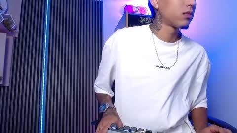 Snapshot of liiaam_lee_ chatting on March 4, 2025, 1:59 pm Daniel online show from March 4, 2025, 1:59 pm