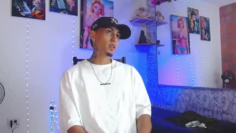 Snapshot of liiaam_lee_ chatting on October 19, 2025, 2:29 pm Daniel online show from October 19, 2025, 2:29 pm