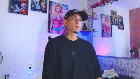 Snapshot of liiaam_lee_ chatting on October 25, 2025, 1:07 pm Daniel online show from October 25, 2025, 1:07 pm