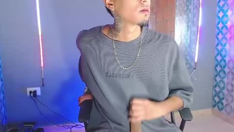 Snapshot of liiaam_lee_ chatting on May 12, 2026, 8:17 pm Daniel online show from May 12, 2026, 8:17 pm