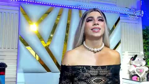 liiacollins online show from October 28, 2025, 9:39 pm