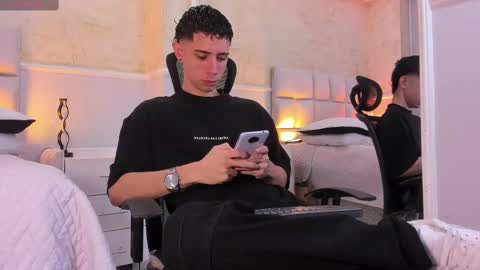 L I I A M online show from March 7, 2025, 4:24 am