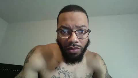 Snapshot of liightskinlover chatting on November 17, 2025, 2:12 pm liightsinlover online show from November 17, 2025, 2:12 pm