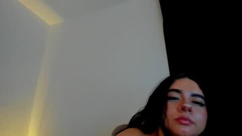 Snapshot of liily_moore chatting on July 16, 2026, 8:42 am Lily Moore online show from July 16, 2026, 8:42 am