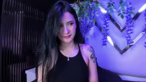 Snapshot of liinzy_rouse chatting on April 18, 2026, 5:00 am Brittany online show from April 18, 2026, 5:00 am