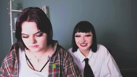 lika_pop online show from December 1, 2025, 7:41 pm