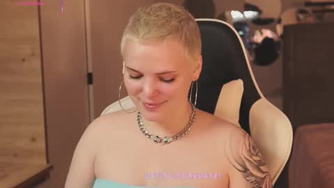 likaaberry online show from December 17, 2025, 3:29 pm