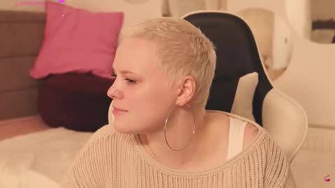 likaaberry online show from March 1, 2026, 1:35 pm