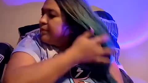 Snapshot of likeadrugg chatting on December 27, 2024, 6:35 am DRUG online show from December 27, 2024, 6:35 am