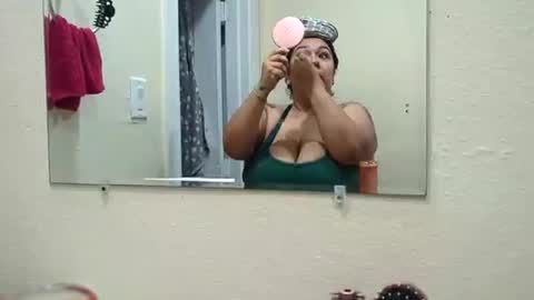 Snapshot of likeadrugg chatting on February 1, 2025, 6:54 am DRUG online show from February 1, 2025, 6:54 am