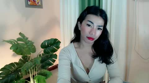 Snapshot of likliklicklengleng chatting on March 10, 2025, 8:01 pm Leng online show from March 10, 2025, 8:01 pm