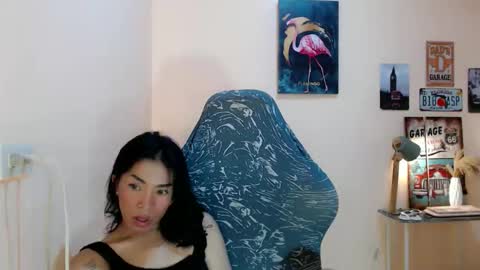 Snapshot of likliklicklengleng chatting on November 4, 2025, 6:07 pm Leng online show from November 4, 2025, 6:07 pm