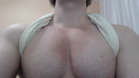 Snapshot of likwidator84 chatting on September 24, 2025, 10:40 am Maximus online show from September 24, 2025, 10:40 am