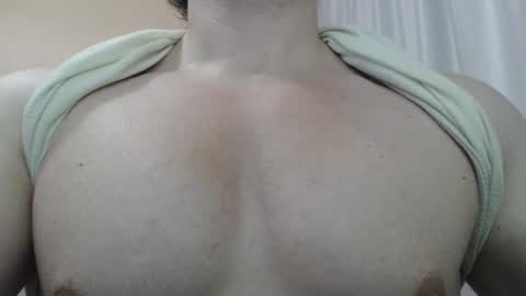 Snapshot of likwidator84 chatting on November 22, 2025, 1:15 am Maximus online show from November 22, 2025, 1:15 am