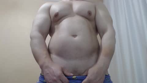 Snapshot of likwidator84 chatting on May 8, 2026, 12:10 pm Maximus online show from May 8, 2026, 12:10 pm