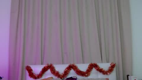 Snapshot of lil_bella_g chatting on December 10, 2024, 10:06 am Lil Bella G online show from December 10, 2024, 10:06 am