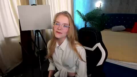 Snapshot of lil_cookie_monster chatting on June 13, 2026, 11:30 am Erica online show from June 13, 2026, 11:30 am
