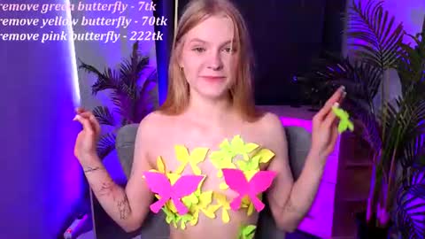 Snapshot of lil_cookie_monster chatting on August 1, 2026, 11:31 am Erica online show from August 1, 2026, 11:31 am